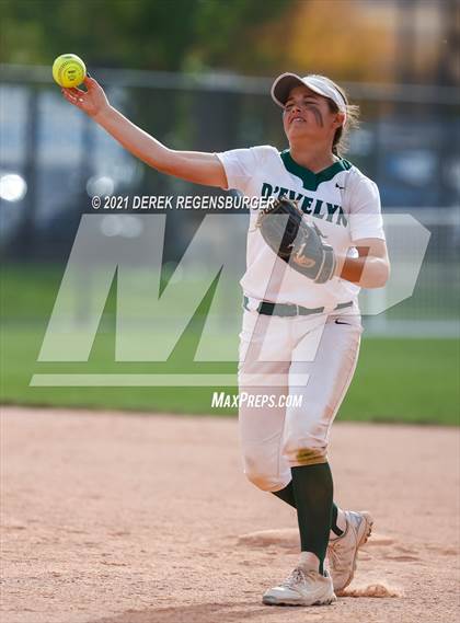 Thumbnail 3 in D'Evelyn vs Holy Family (CHSAA 4A Championship Final) photogallery.