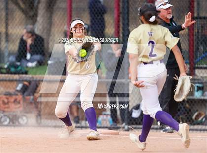 Thumbnail 2 in D'Evelyn vs Holy Family (CHSAA 4A Championship Final) photogallery.