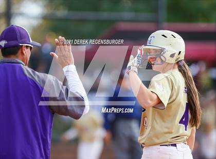 Thumbnail 1 in D'Evelyn vs Holy Family (CHSAA 4A Championship Final) photogallery.