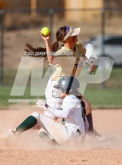 Thumbnail 1 in D'Evelyn vs Holy Family (CHSAA 4A Championship Final) photogallery.