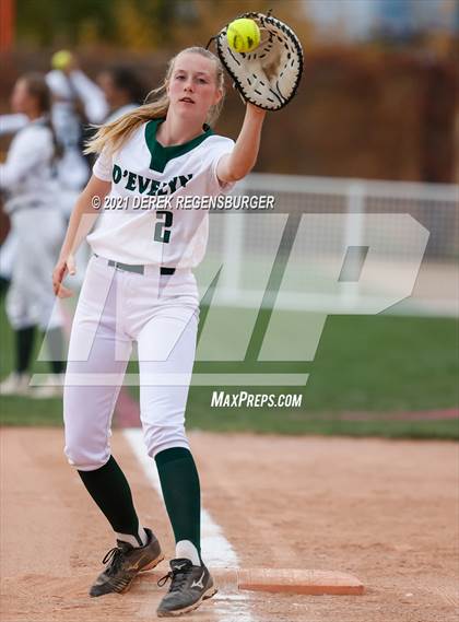 Thumbnail 3 in D'Evelyn vs Holy Family (CHSAA 4A Championship Final) photogallery.