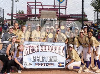 Thumbnail 2 in D'Evelyn vs Holy Family (CHSAA 4A Championship Final) photogallery.