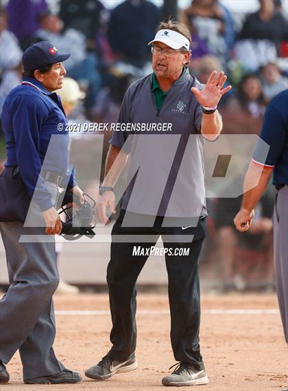 Thumbnail 3 in D'Evelyn vs Holy Family (CHSAA 4A Championship Final) photogallery.