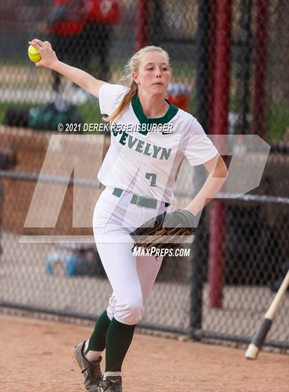 Thumbnail 2 in D'Evelyn vs Holy Family (CHSAA 4A Championship Final) photogallery.