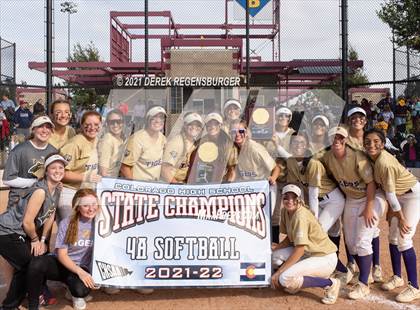 Thumbnail 1 in D'Evelyn vs Holy Family (CHSAA 4A Championship Final) photogallery.
