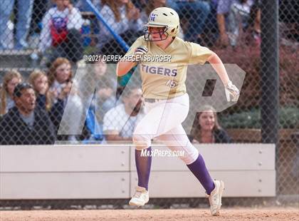 Thumbnail 1 in D'Evelyn vs Holy Family (CHSAA 4A Championship Final) photogallery.