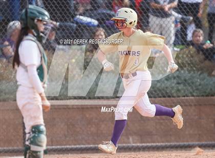 Thumbnail 1 in D'Evelyn vs Holy Family (CHSAA 4A Championship Final) photogallery.