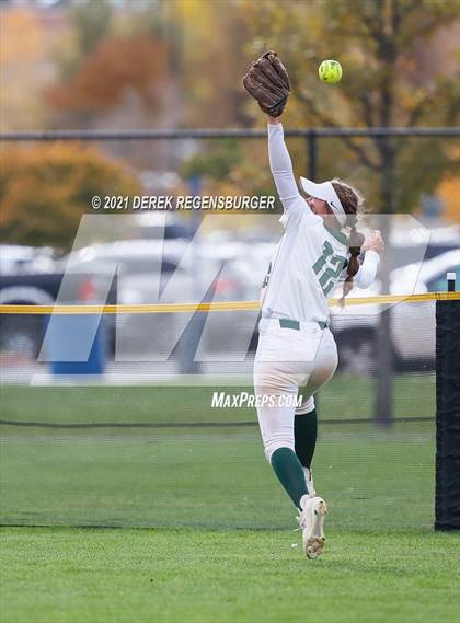 Thumbnail 2 in D'Evelyn vs Holy Family (CHSAA 4A Championship Final) photogallery.