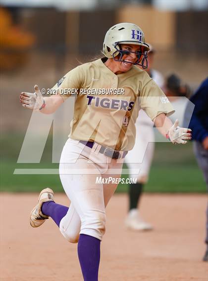 Thumbnail 3 in D'Evelyn vs Holy Family (CHSAA 4A Championship Final) photogallery.