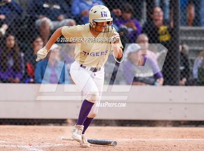 Thumbnail 3 in D'Evelyn vs Holy Family (CHSAA 4A Championship Final) photogallery.