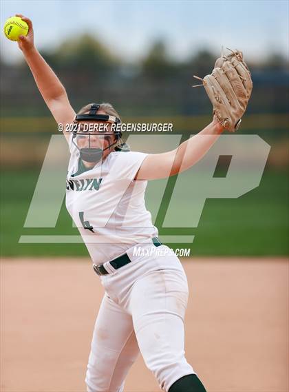 Thumbnail 1 in D'Evelyn vs Holy Family (CHSAA 4A Championship Final) photogallery.