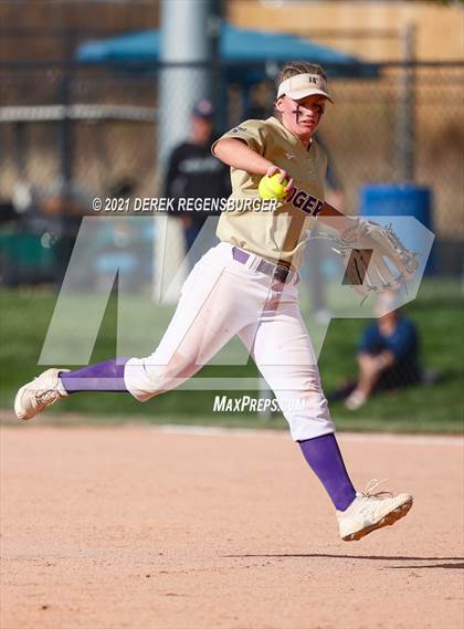 Thumbnail 2 in D'Evelyn vs Holy Family (CHSAA 4A Championship Final) photogallery.