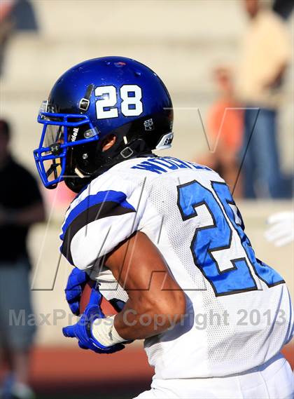Thumbnail 2 in St. John Bosco vs. Chandler (Mission Viejo Classic) photogallery.