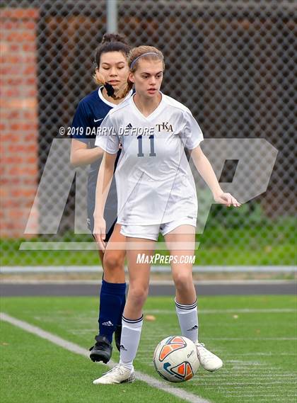 Thumbnail 3 in Notre Dame vs. King's Academy photogallery.