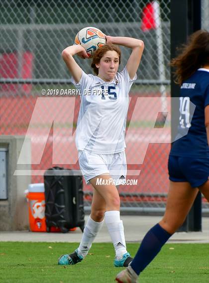 Thumbnail 2 in Notre Dame vs. King's Academy photogallery.