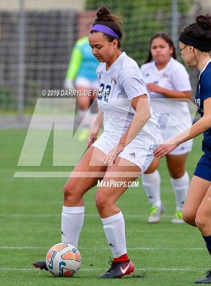 Thumbnail 2 in Notre Dame vs. King's Academy photogallery.