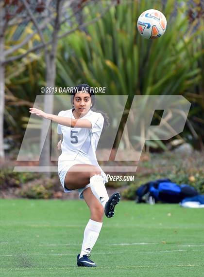 Thumbnail 3 in Notre Dame vs. King's Academy photogallery.