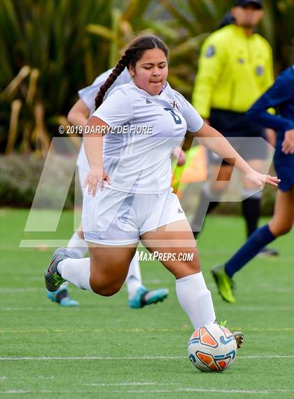 Thumbnail 3 in Notre Dame vs. King's Academy photogallery.