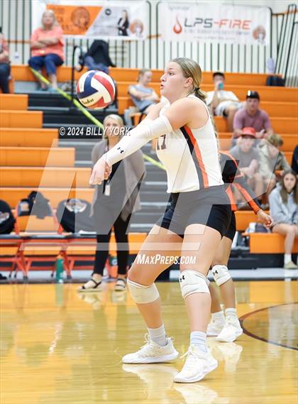 Thumbnail 3 in Grand Saline vs Alba-Golden photogallery.