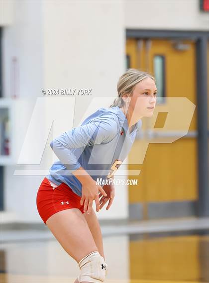 Thumbnail 2 in Grand Saline vs Alba-Golden photogallery.