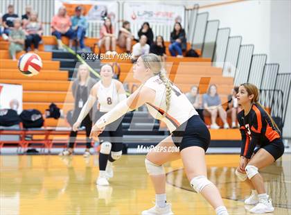 Thumbnail 2 in Grand Saline vs Alba-Golden photogallery.