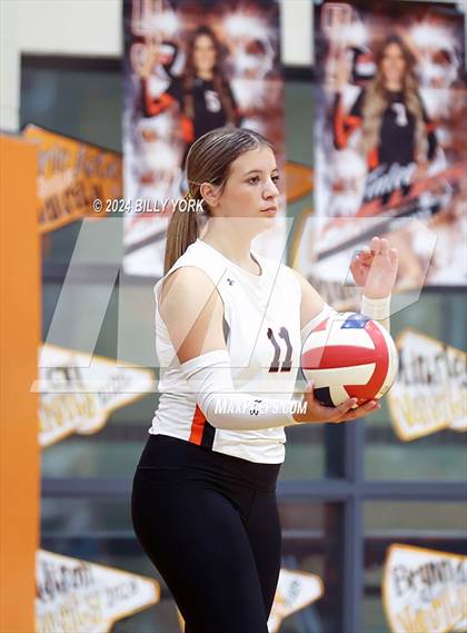 Thumbnail 3 in Grand Saline vs Alba-Golden photogallery.