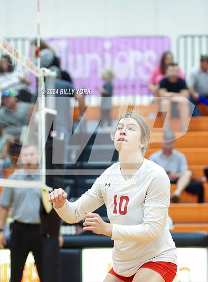 Thumbnail 1 in Grand Saline vs Alba-Golden photogallery.