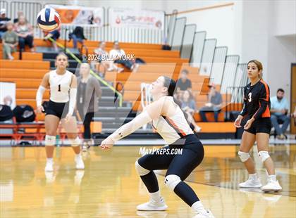 Thumbnail 2 in Grand Saline vs Alba-Golden photogallery.
