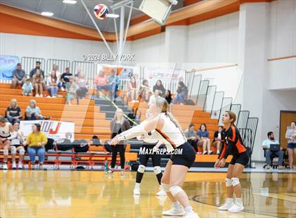 Thumbnail 3 in Grand Saline vs Alba-Golden photogallery.