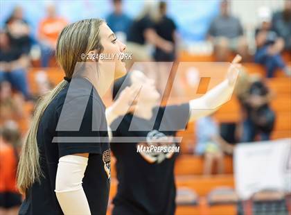 Thumbnail 2 in Grand Saline vs Alba-Golden photogallery.