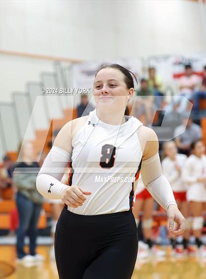 Thumbnail 3 in Grand Saline vs Alba-Golden photogallery.