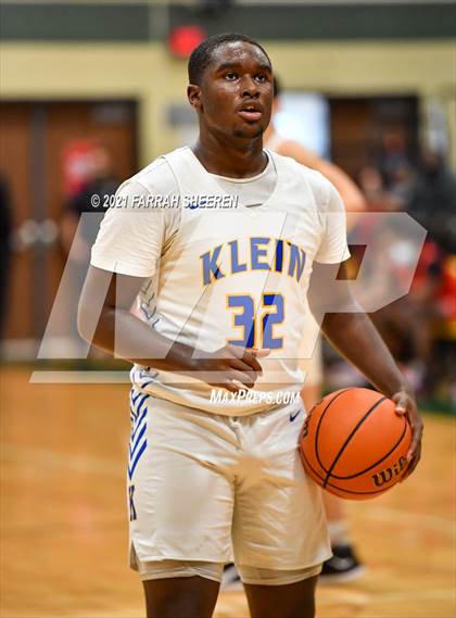 Thumbnail 3 in Cypress Lakes vs. Klein (UIL 6A Bi-District Playoff) photogallery.