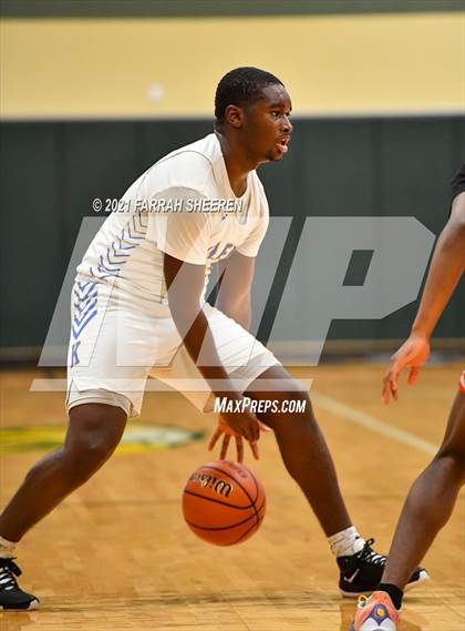 Thumbnail 2 in Cypress Lakes vs. Klein (UIL 6A Bi-District Playoff) photogallery.