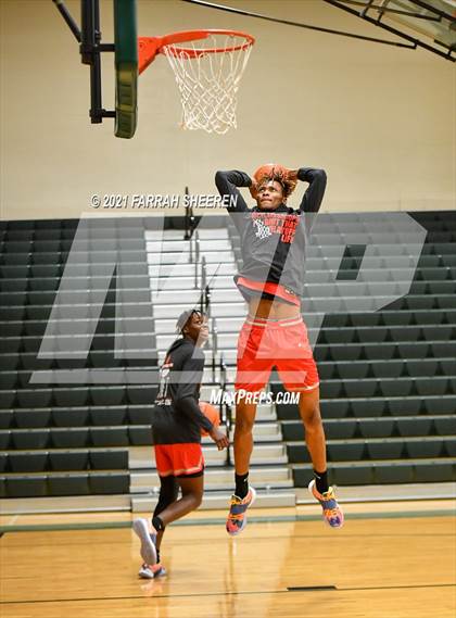 Thumbnail 3 in Cypress Lakes vs. Klein (UIL 6A Bi-District Playoff) photogallery.