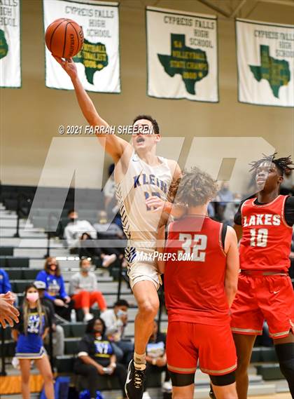 Thumbnail 2 in Cypress Lakes vs. Klein (UIL 6A Bi-District Playoff) photogallery.