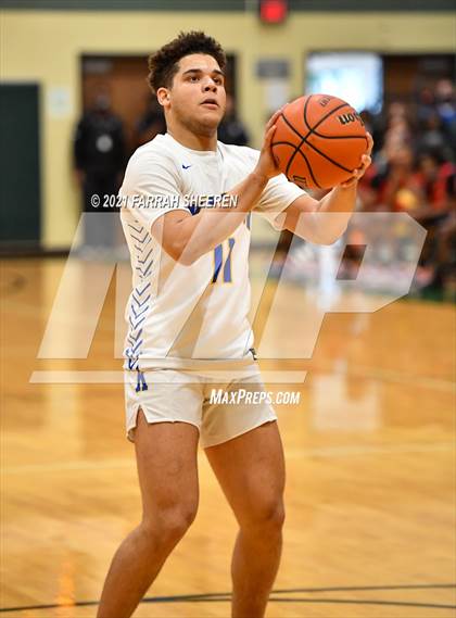 Thumbnail 2 in Cypress Lakes vs. Klein (UIL 6A Bi-District Playoff) photogallery.