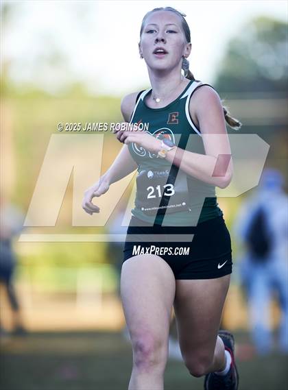 Thumbnail 2 in FHSAA 2A Region 1 Final photogallery.