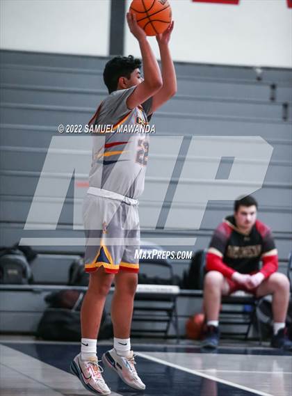 Thumbnail 2 in Cantwell-Sacred Heart of Mary vs Oaks Christian photogallery.