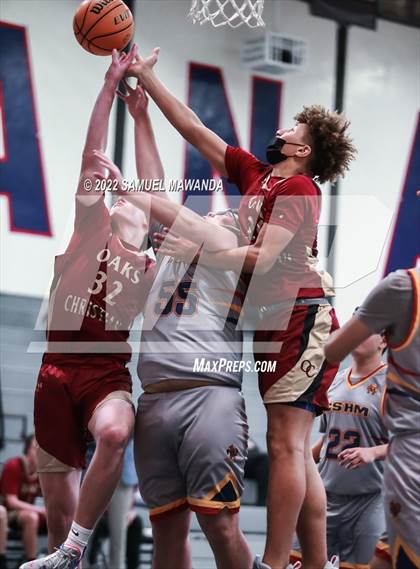 Thumbnail 2 in Cantwell-Sacred Heart of Mary vs Oaks Christian photogallery.