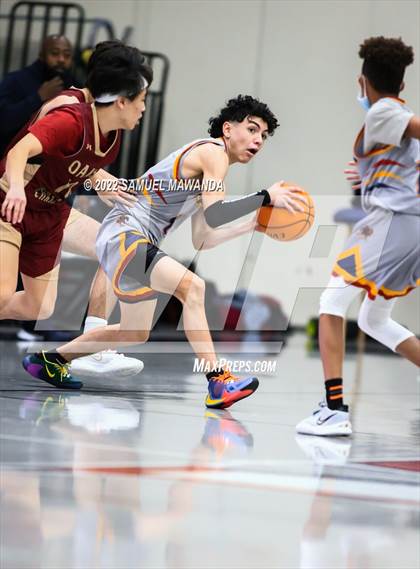 Thumbnail 1 in Cantwell-Sacred Heart of Mary vs Oaks Christian photogallery.