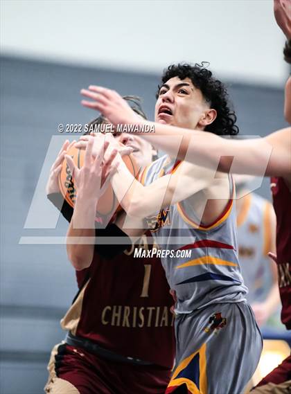 Thumbnail 2 in Cantwell-Sacred Heart of Mary vs Oaks Christian photogallery.