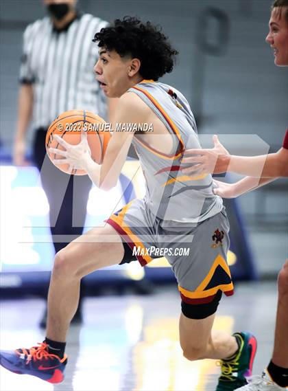 Thumbnail 2 in Cantwell-Sacred Heart of Mary vs Oaks Christian photogallery.