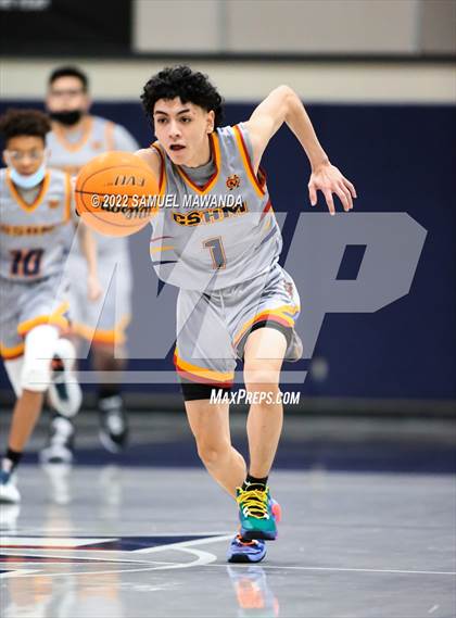 Thumbnail 2 in Cantwell-Sacred Heart of Mary vs Oaks Christian photogallery.