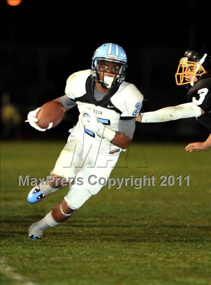 Thumbnail 2 in San Pedro vs. Carson (CIF LACS D1 Playoffs) photogallery.
