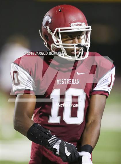 Thumbnail 1 in John Ehret vs. Destrehan (LHSAA 5A Quarterfinal Playoff) photogallery.