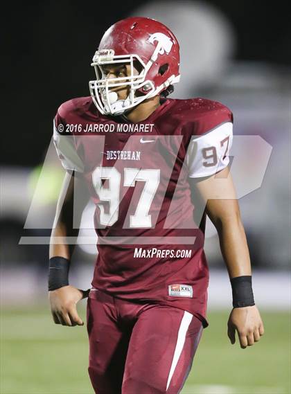Thumbnail 3 in John Ehret vs. Destrehan (LHSAA 5A Quarterfinal Playoff) photogallery.