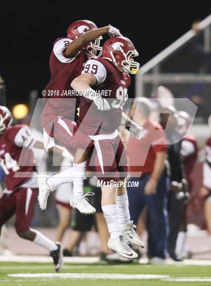 Thumbnail 1 in John Ehret vs. Destrehan (LHSAA 5A Quarterfinal Playoff) photogallery.