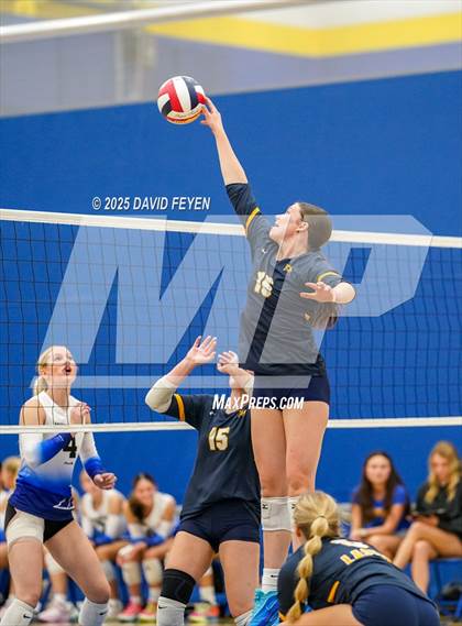 Thumbnail 3 in Kettle Moraine @ Mukwonago photogallery.