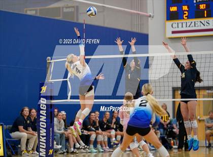 Thumbnail 1 in Kettle Moraine @ Mukwonago photogallery.