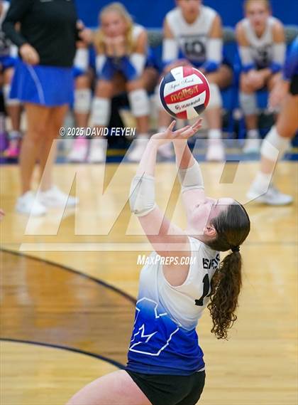 Thumbnail 2 in Kettle Moraine @ Mukwonago photogallery.